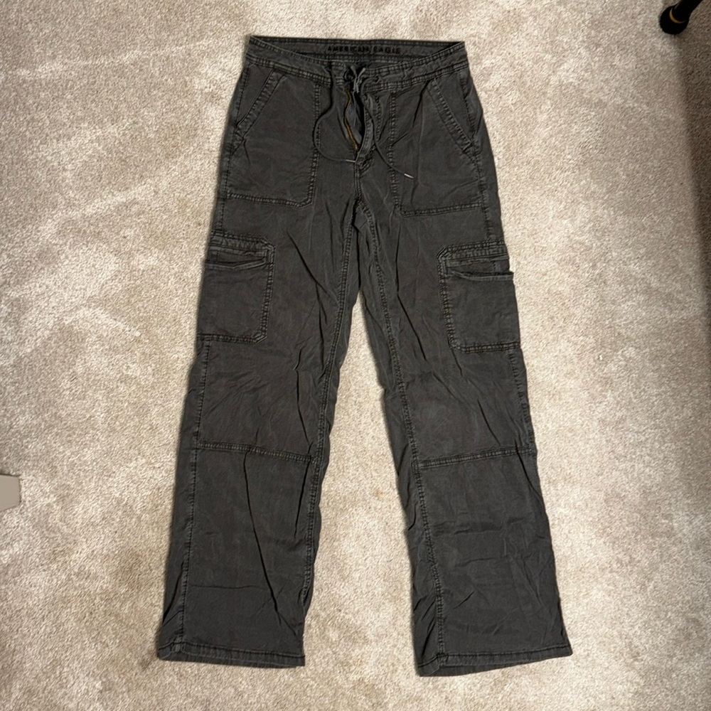 Baggy Wide Leg American Eagle grey cargo pants 4Long